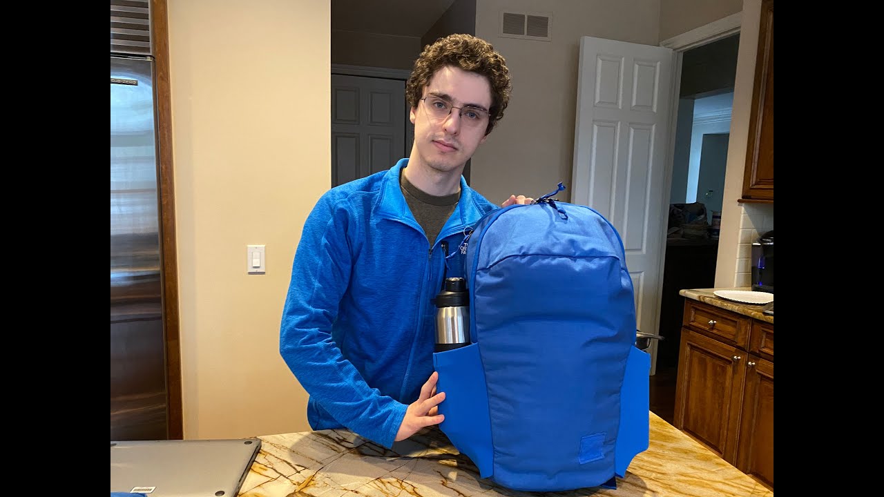 Evergoods CHZ26 Signal Blue Review (Civic Half Zip 26l) - YouTube