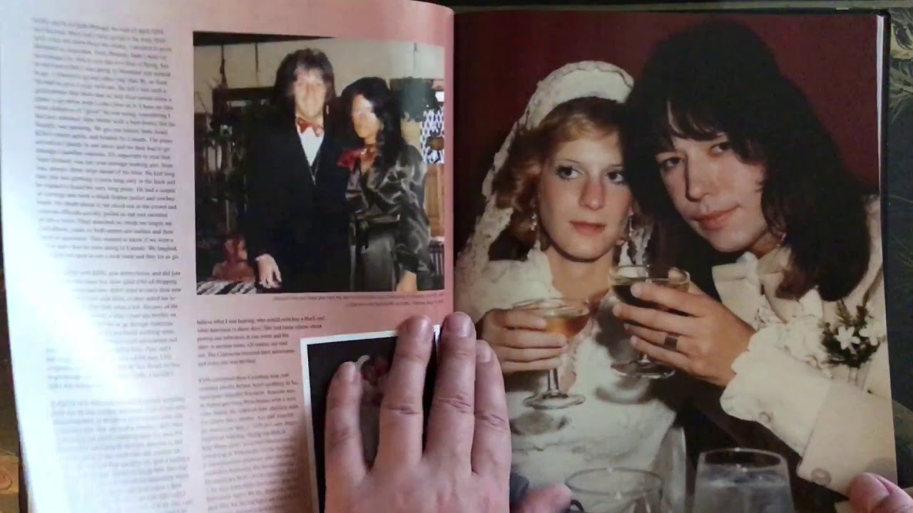 Kiss book - Sealed with a kiss (2006) - YouTube