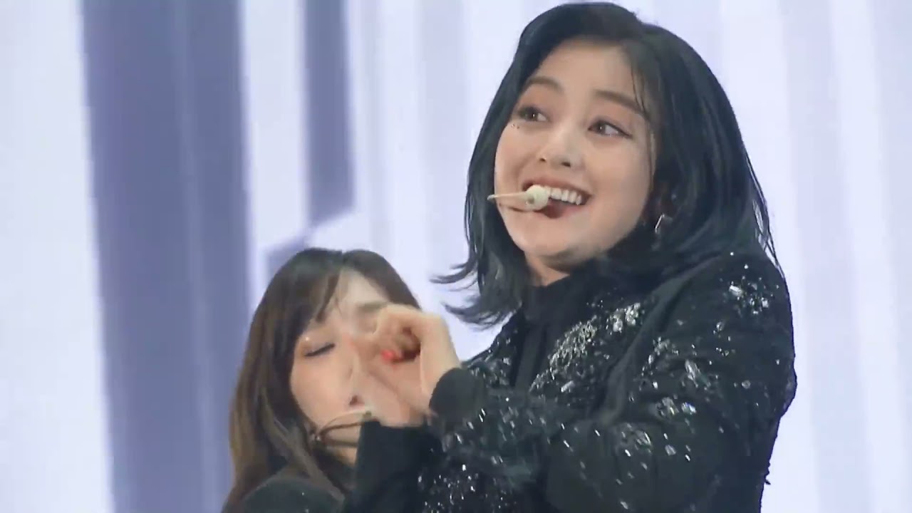 TWICE - Twicelights In Seoul (Twice World Tour 2019) - YouTube