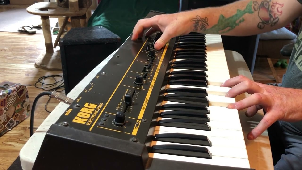 Vintage Korg LP-10 Analog Keyboard 1980 - YouTube