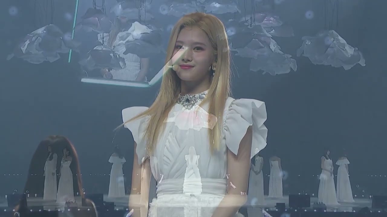 TWICE - After moon|FHD|TWICE World Tour 2019 'TWICELIGHTS' In