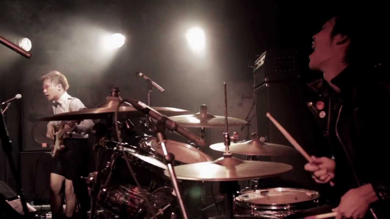 go!go!vanillas / アクロス ザ ユニバーシティ (MUSIC VIDEO) - YouTube