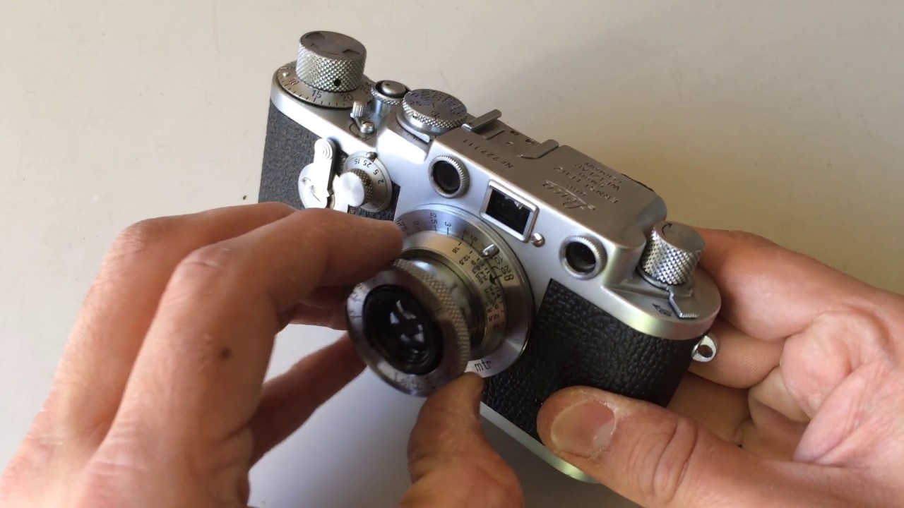 Leica IIIf バルナックライカ 沈胴レンズの収納・引き出し - YouTube
