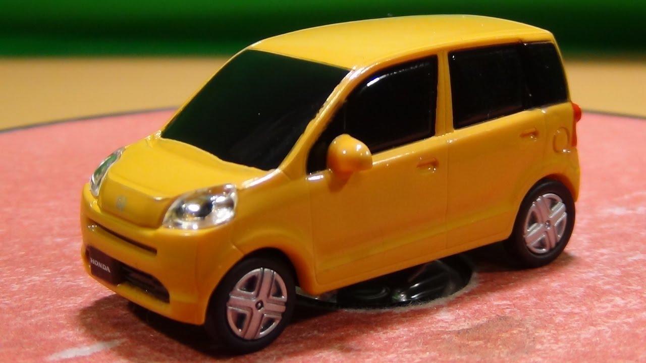 ライトが点くキーチェーン プルバックミニカー ホンダ ライフ - YouTube