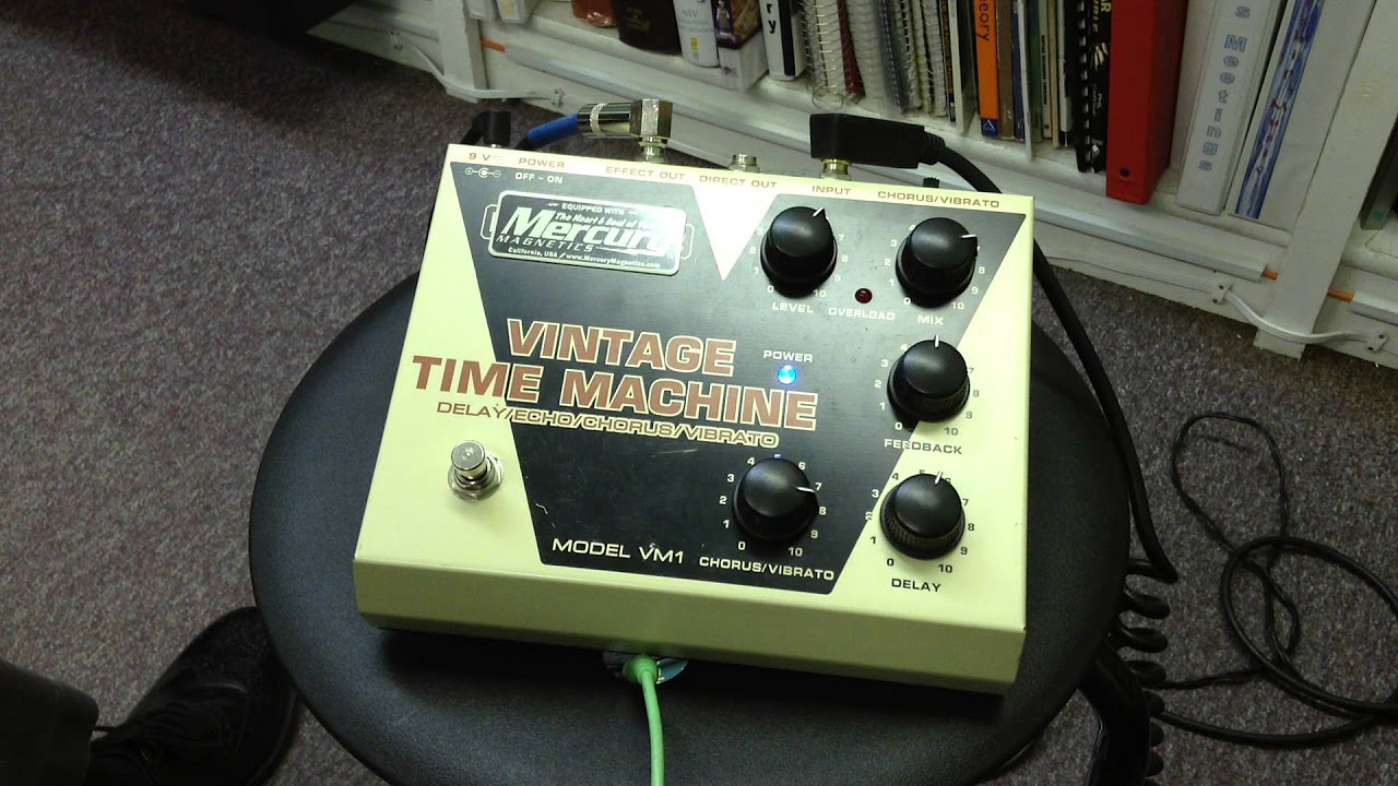 BEHRINGER / ギター用アナログディレイ VM1 - YouTube