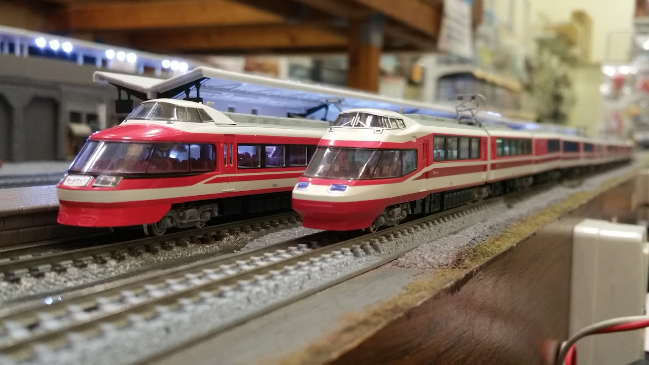 Nゲージ TOMIX 小田急ロマンスカー10000系 HiSE - YouTube