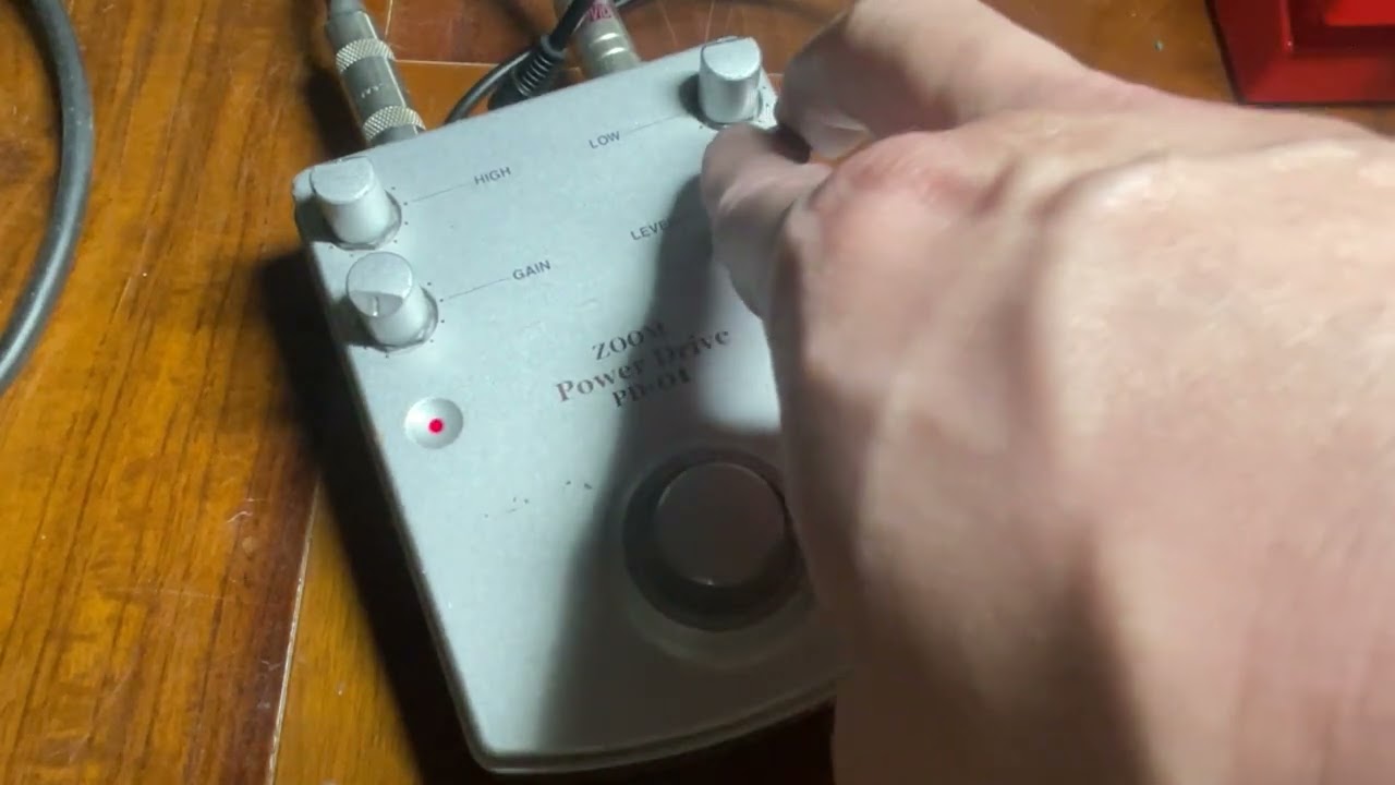 Zoom PD-01 Power Drive - YouTube