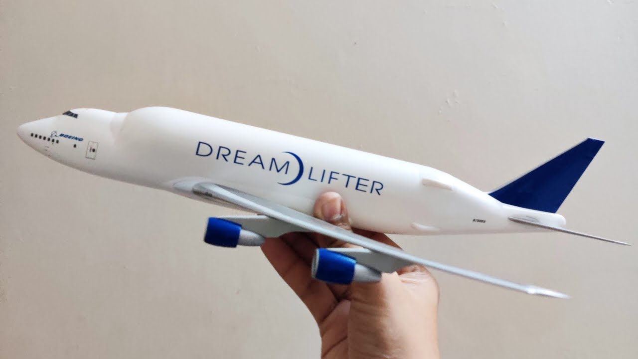 BOEING 747 DREAM)LIFTER 1:200 Hogan Wings Unboxing - YouTube