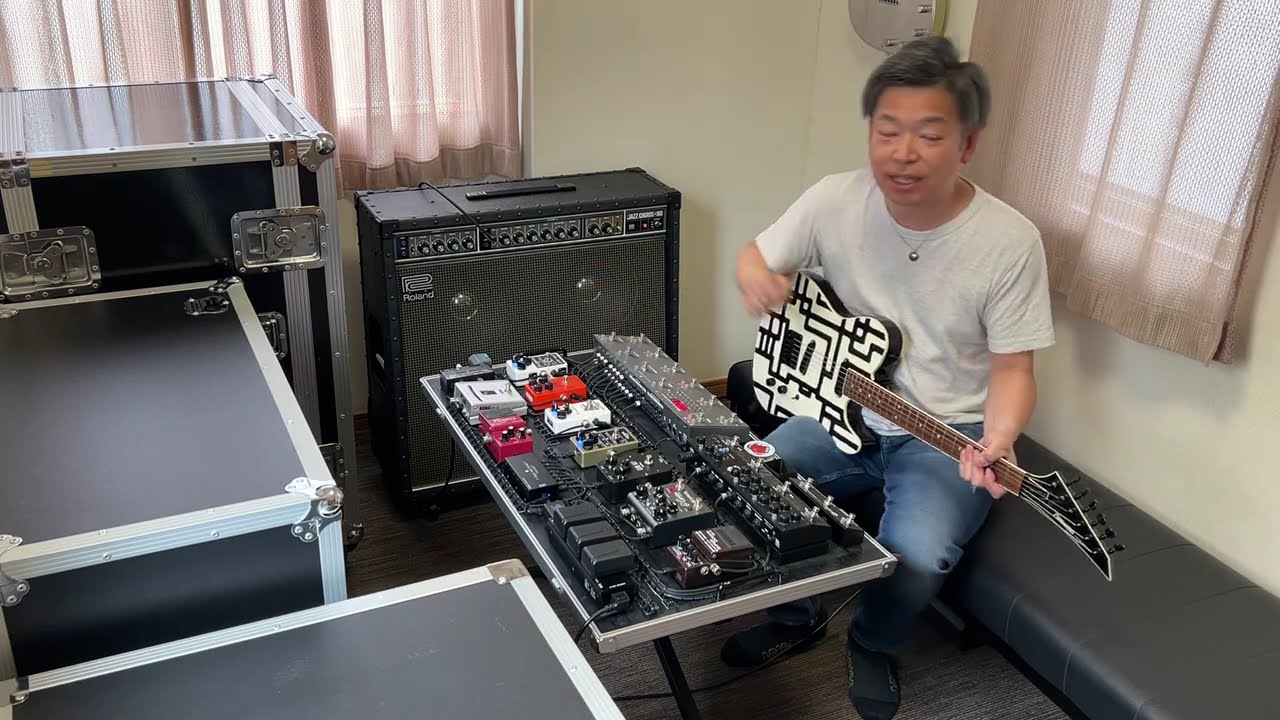 布袋寅泰使用機材 COMPLEX GOOD SAVAGE G-StageとProvidence SONIC