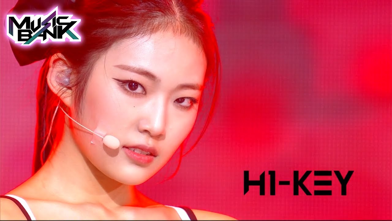 H1-KEY(하이키) - ATHLETIC GIRL (Music Bank) | KBS WORLD TV 220107
