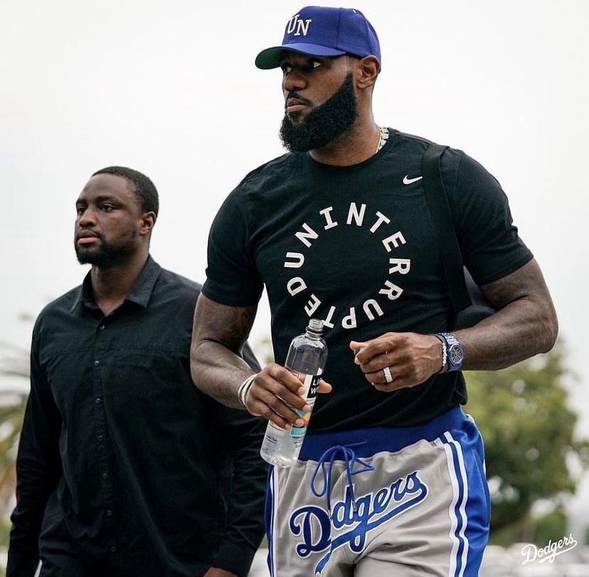 レブロン・ジェームズのファッション コレクション -2023年8月- | 8469