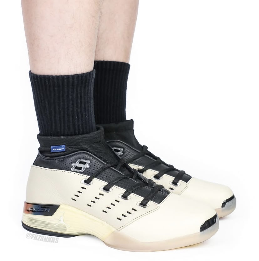 インフィニティ アーカイブ x エア ジョーダン17 ロー “ビーチ