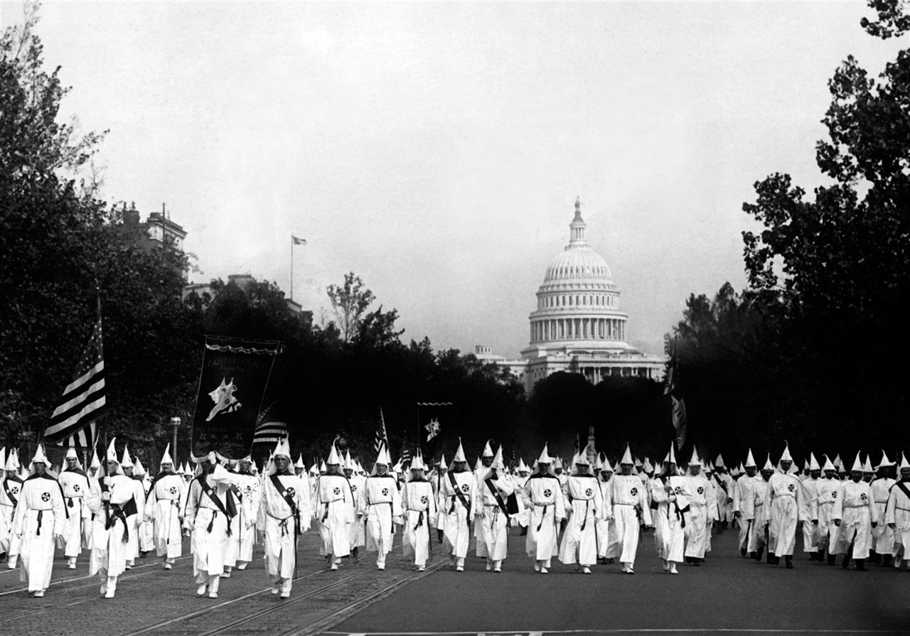 El Ku Klux Klan era una asociación patronal – Conversacion sobre