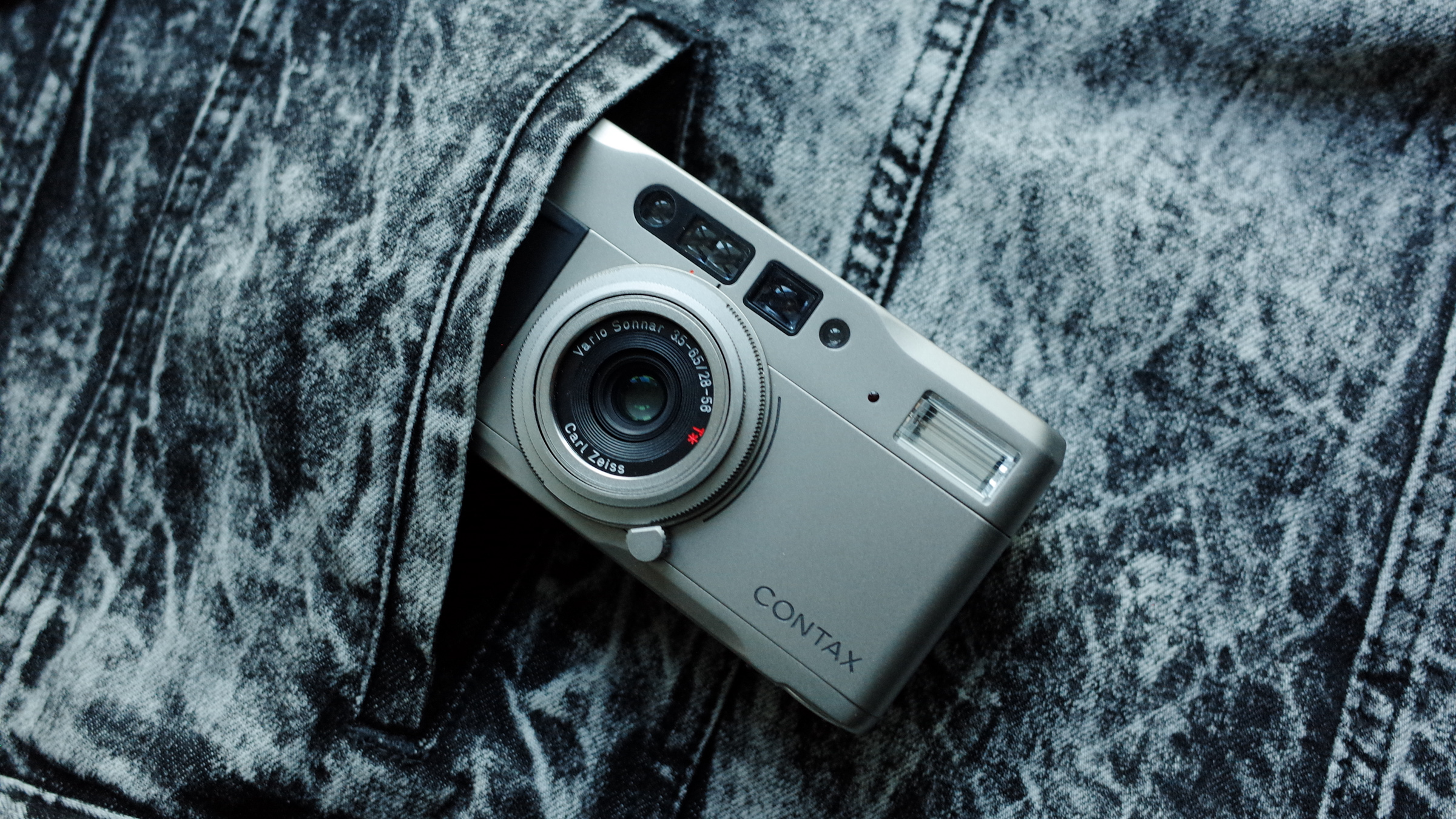 The Contax TVS on the Streets of Bangkok - Casual Photophile