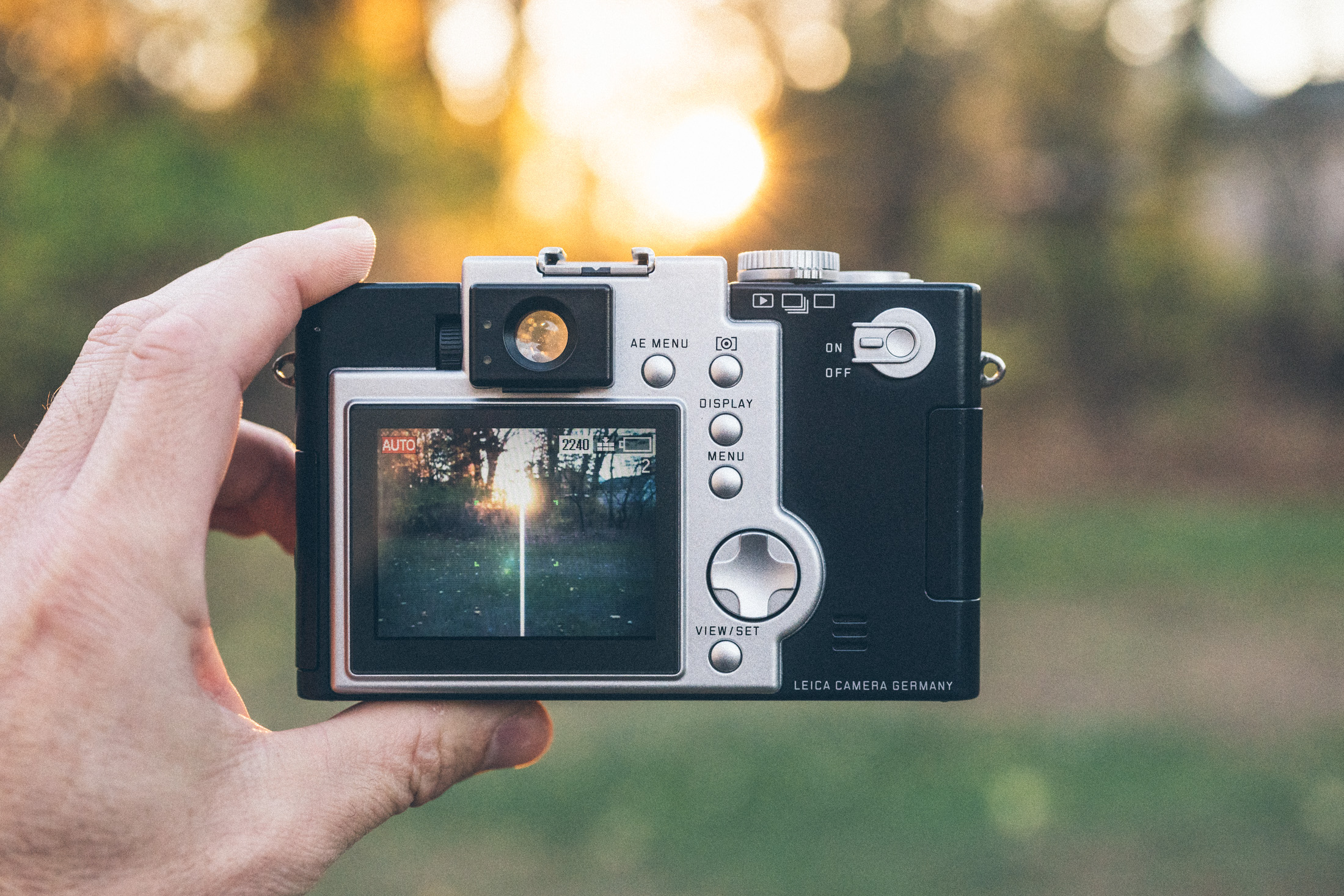 Leica Digilux 1 Review: Red Dot Digital Disaster - Casual Photophile