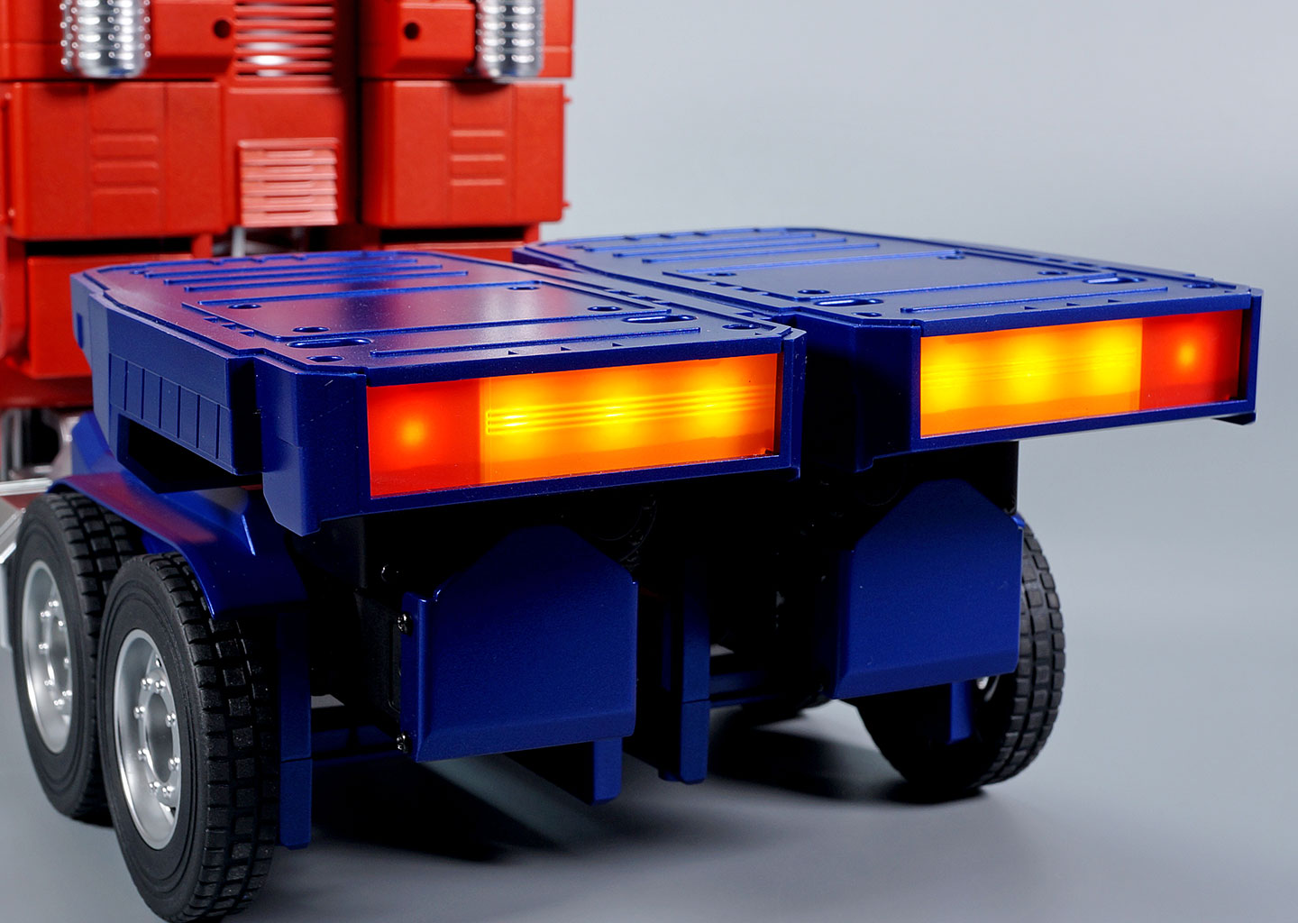 レビュー：Robosen フラッグシップ オプティマスプライム（英語版