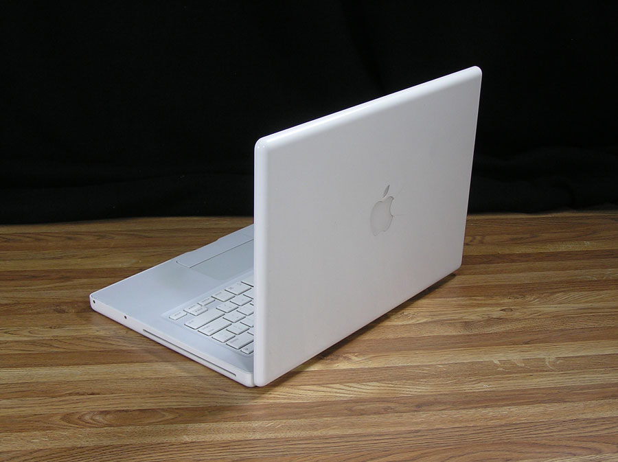 MacBook 13″ A1181 (White) – Apple Rescue of Denver