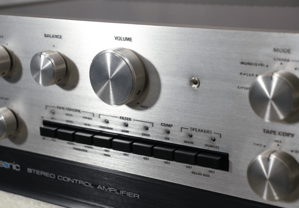 アキュフェーズ C-200 コントロールアンプ 買取事例 - オーディオ買取屋