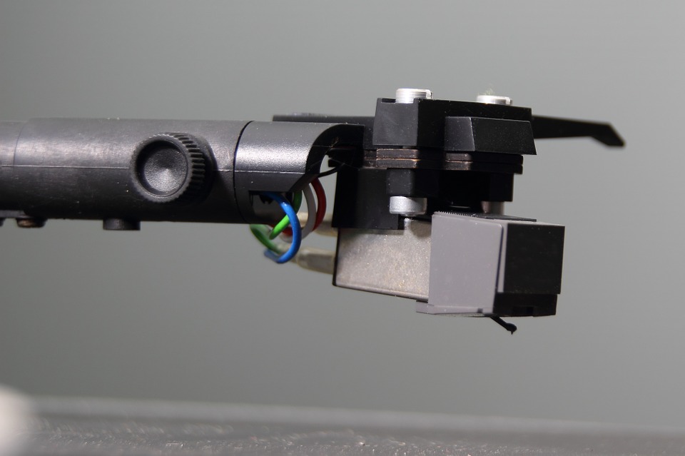 レコードカートリッジのMM型・MC型の違い - オーディオ買取屋