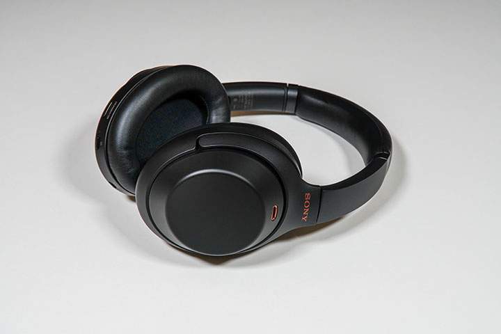 SONY ワイヤレスノイズキャンセリングヘッドホン WH-1000XM3 | Visual