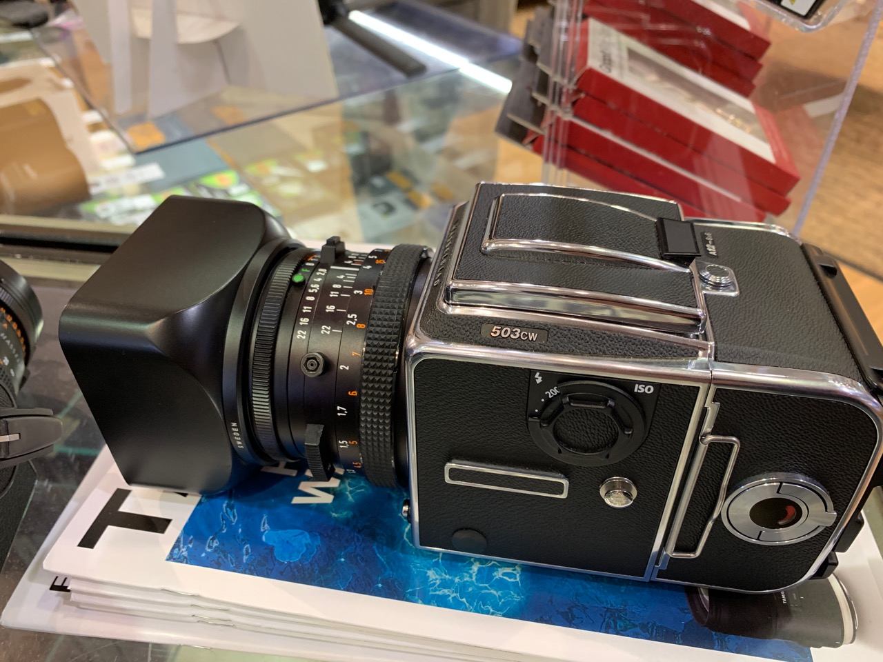 Review: Hasselblad 503CW Medium Format Film Camera – Beyond the