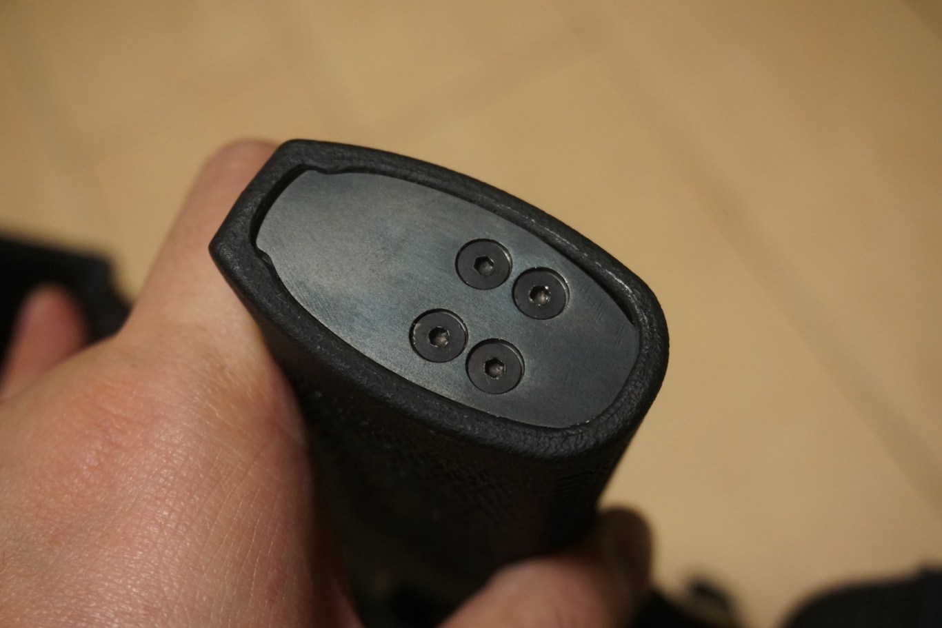 DEFCON1オリジナル トレポン用 レプリカ MAGPUL MOE SLグリップの底蓋