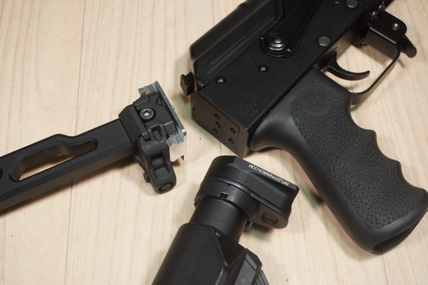 東京マルイ GBB AKM用 DYTAC AK to M4 ストックアダプター（Rifle