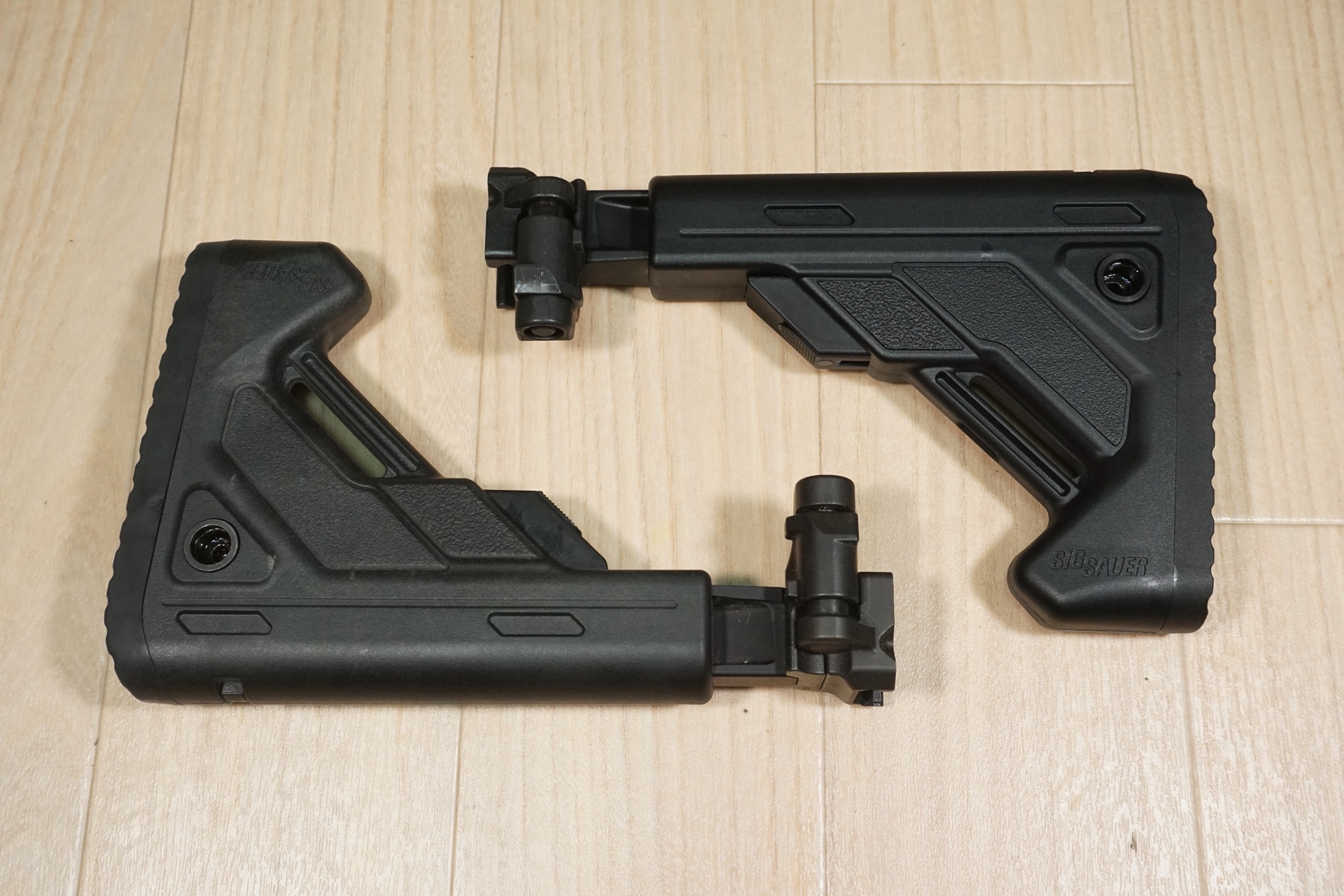 SIG AIRとSIG SAUERのテレスコーピング フォールディング ストックの