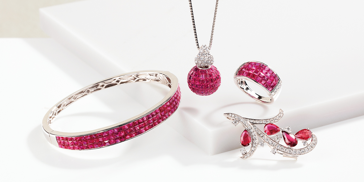 美しさを極めたミステリーセッティングなどのルビージュエリー