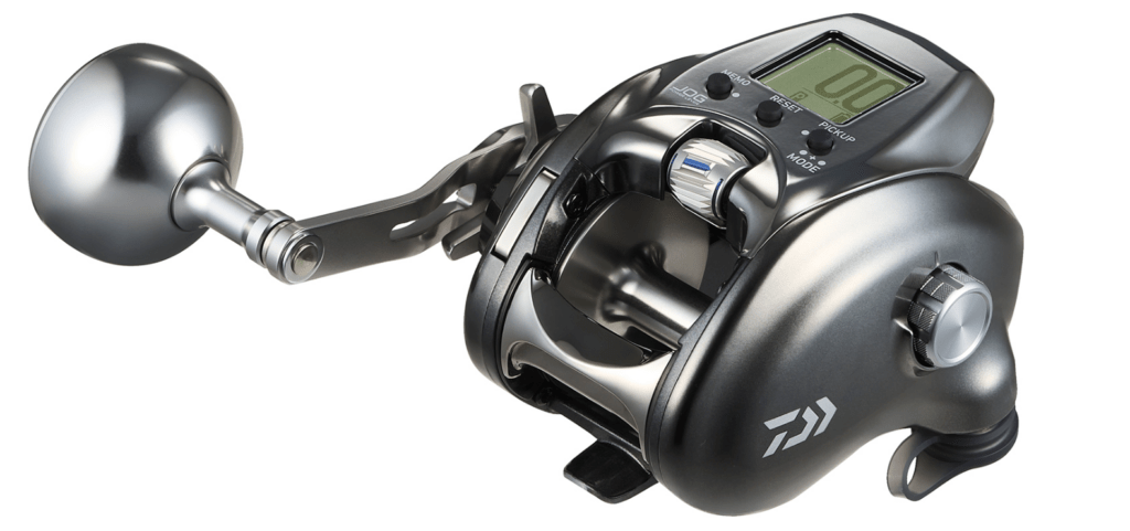 ダイワ2026新製品】「本当に300番？」と疑う軽さ。570gのモンスター