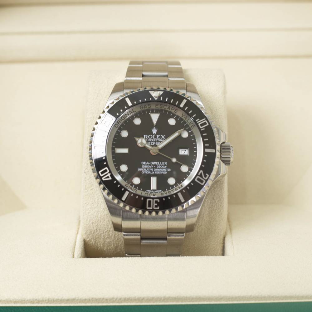 Rolex Sea-Dweller 116660 | Black Dial