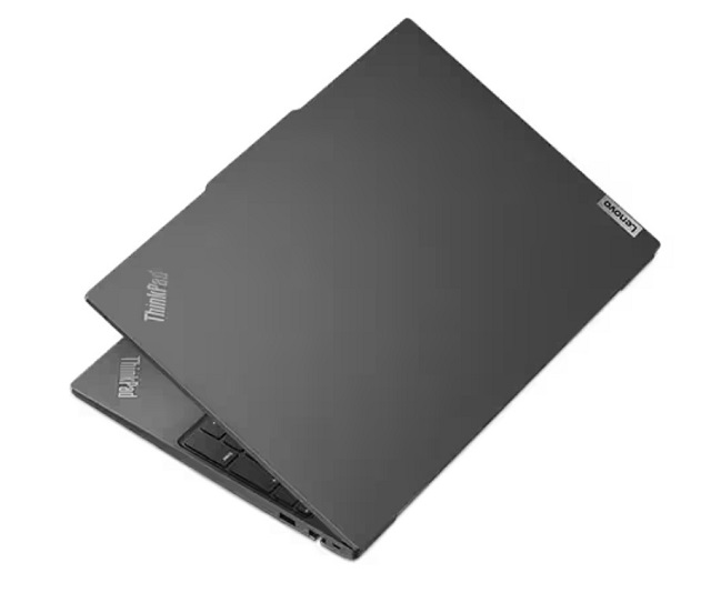 ようやく16:10ディスプレイに。ThinkPad E16 Gen 1 (第13世代Intel)