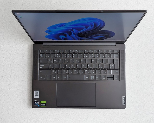 レビュー】Yoga Pro 7i Gen 8に高評価。熱と音の問題をクリアしつつ
