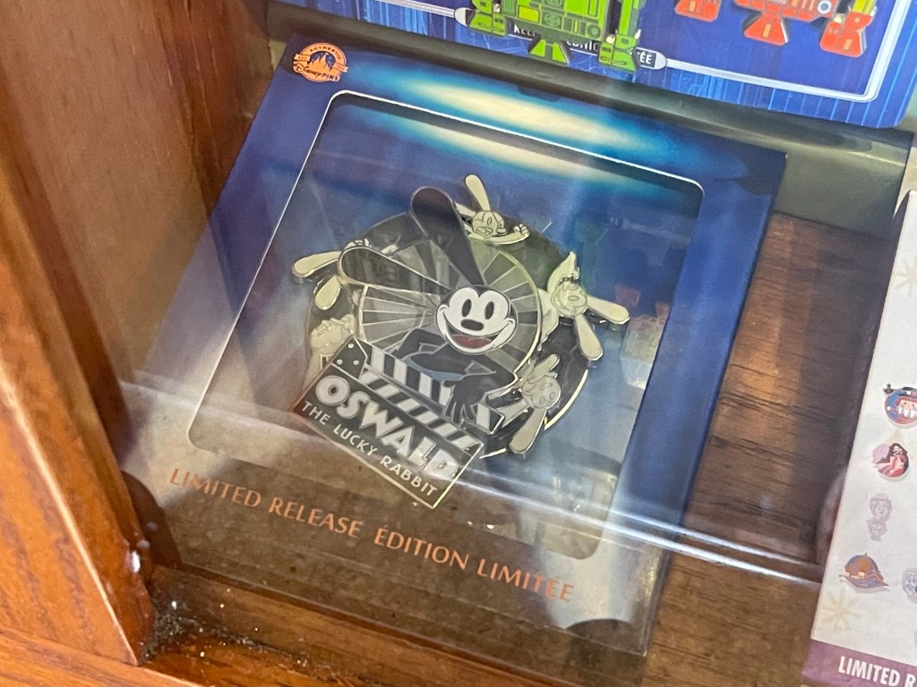 WDWグッズ】#最新ピン情報：8月30日に見つけたピンバッジ