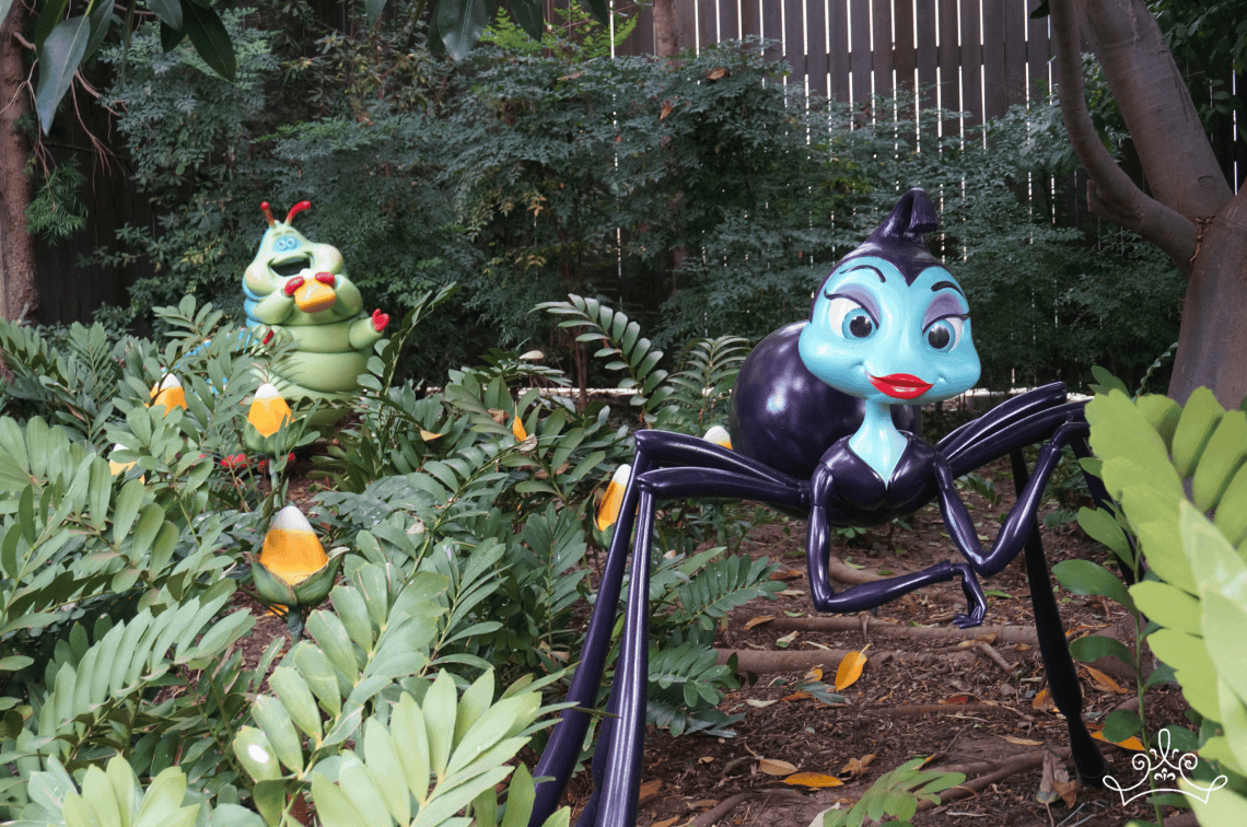 Little Details: A Bug's Land - Duchess of Disneyland