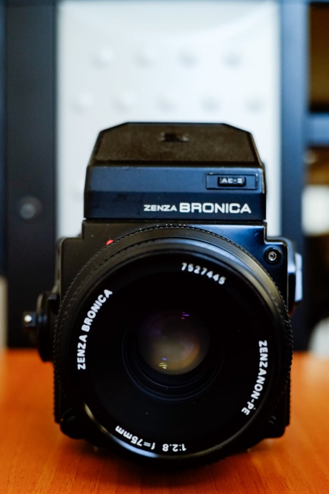 Camera review: Zenza Bronica ETRSi - EMULSIVE
