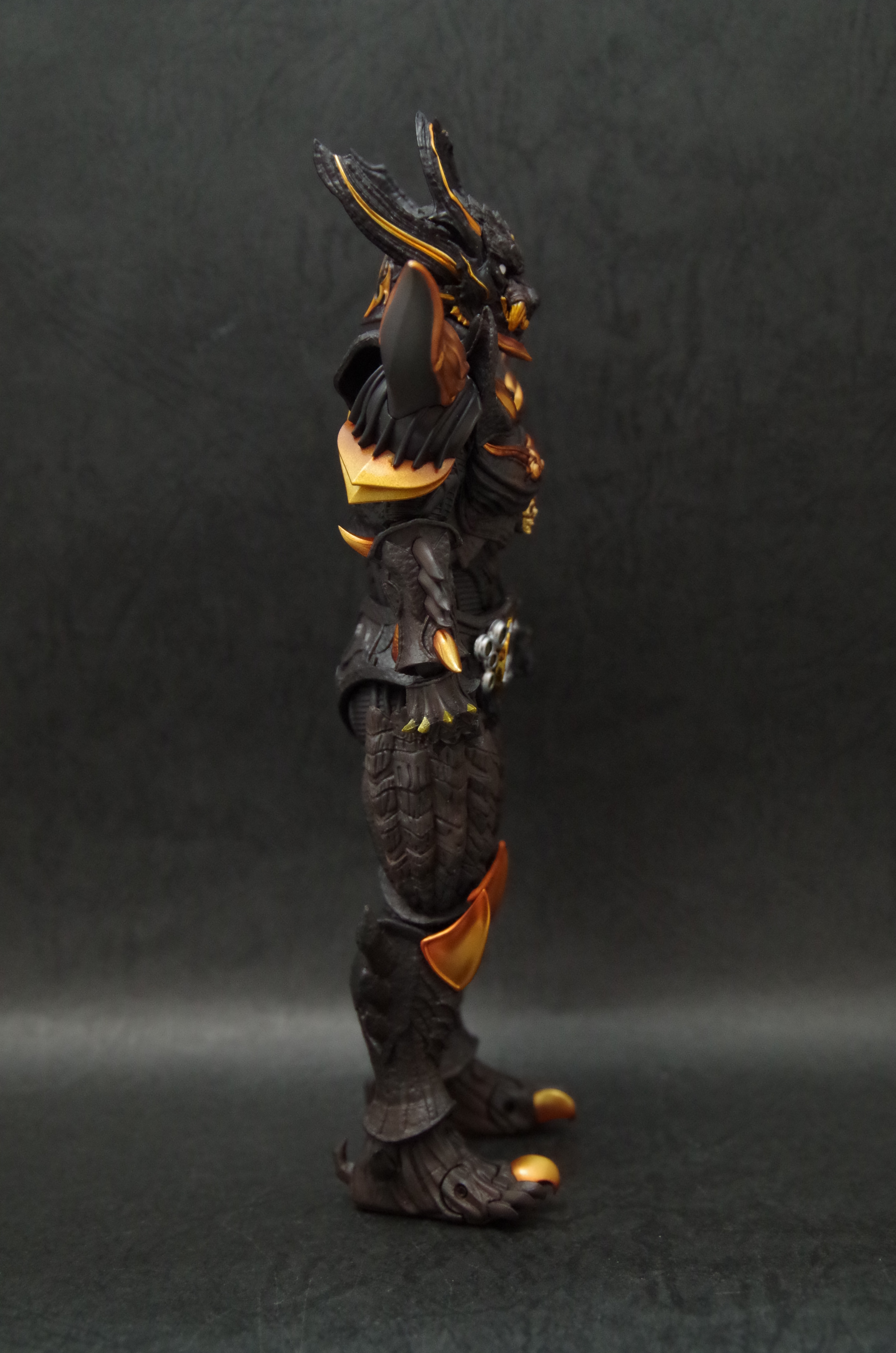 S.H.FIGUARTS 真骨彫製法 暗黒騎士キバ | フィギュアレン