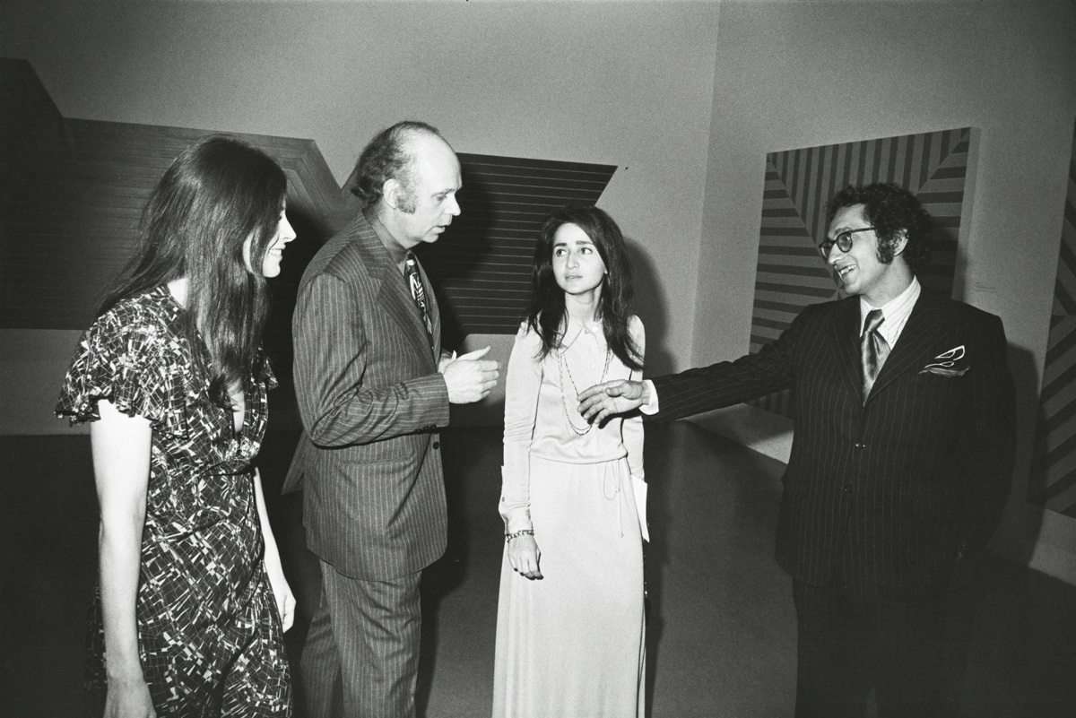 Garry Winogrand: Public Relations | Fraenkel Gallery