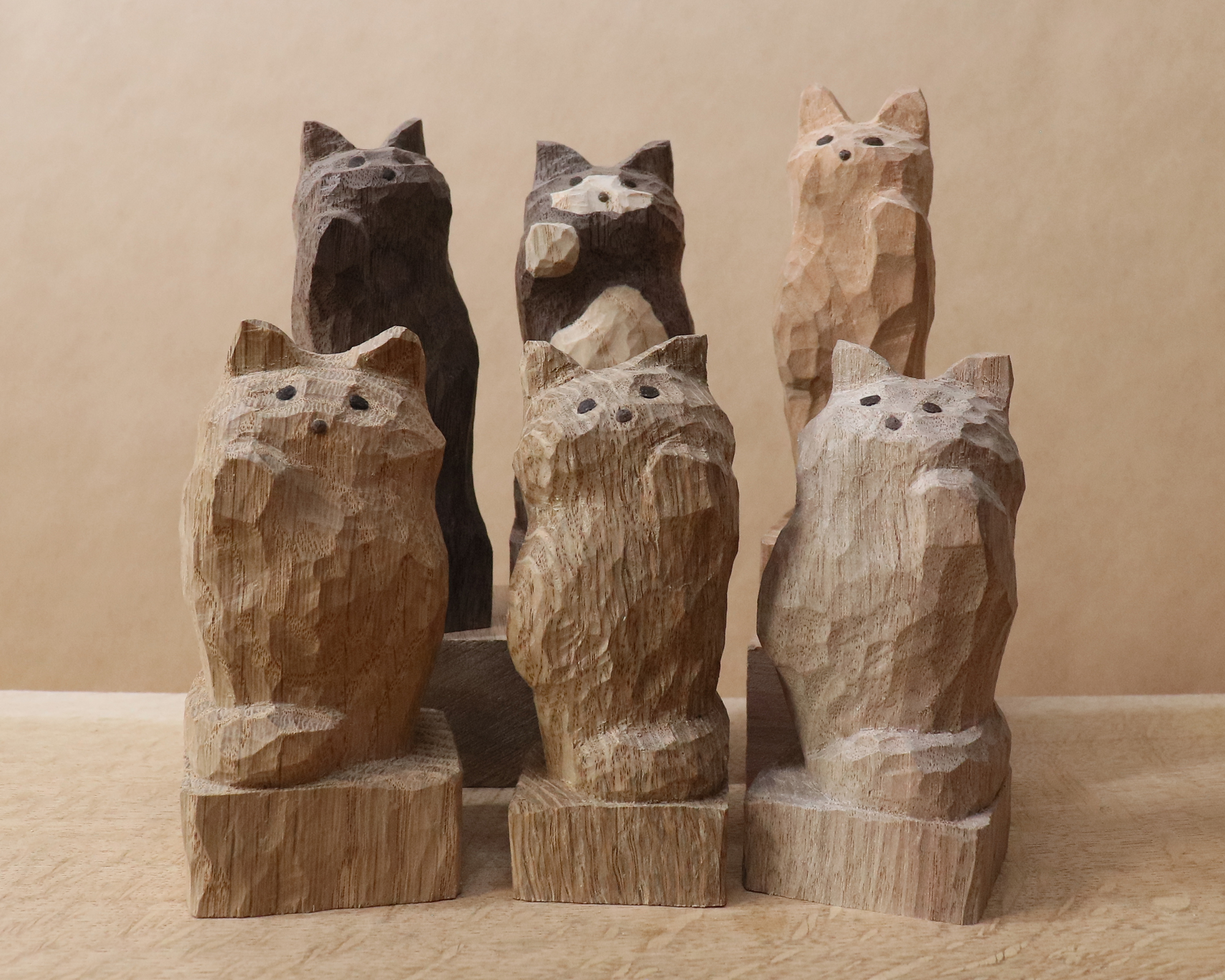 最近の木彫りの招き猫2（Wood carving beckoning cat） | 工房木ノ文