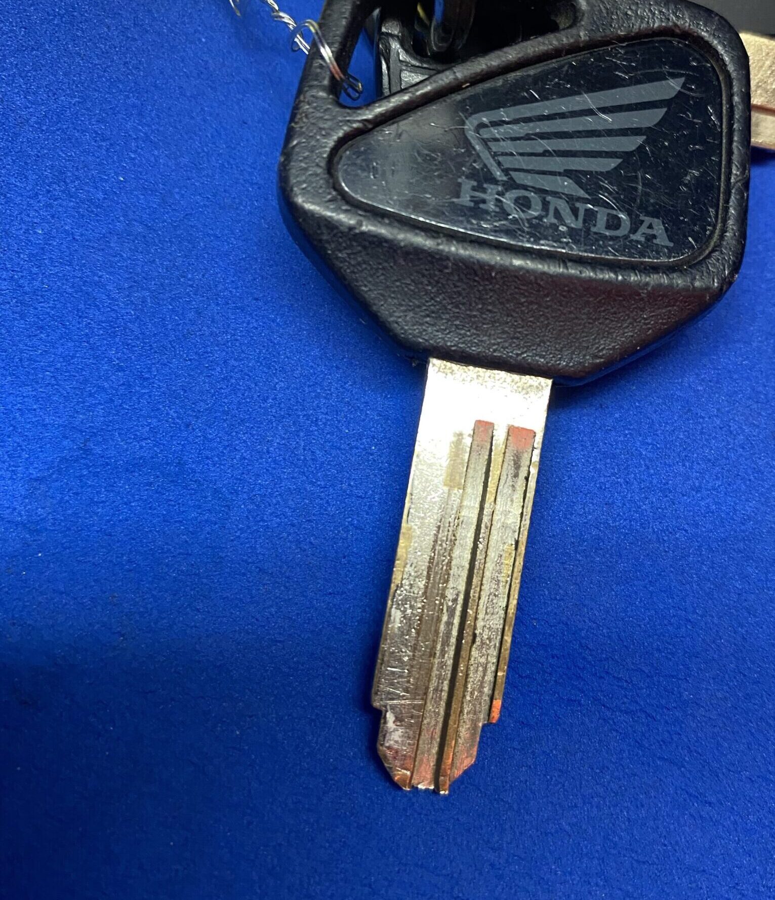 ホンダ H.I.S.S(イモビライザー)オートバイの折れた鍵を引き抜き＋