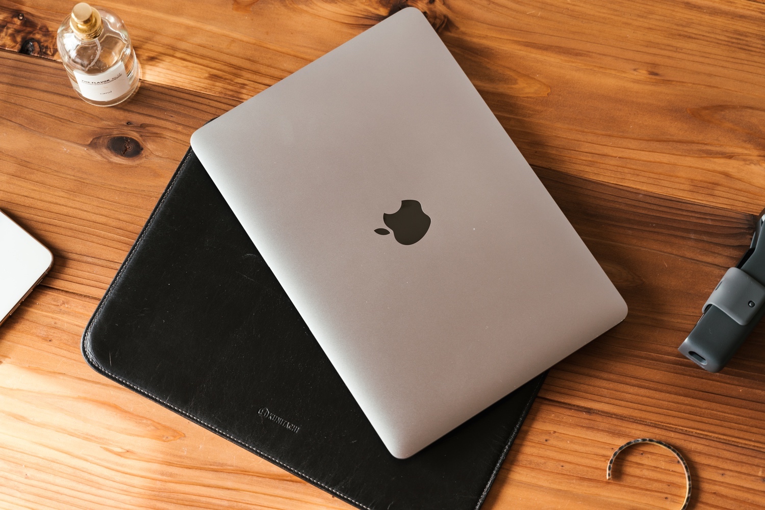 MacBook Pro 13インチ用「国立商店のレザースリーブ」レビュー