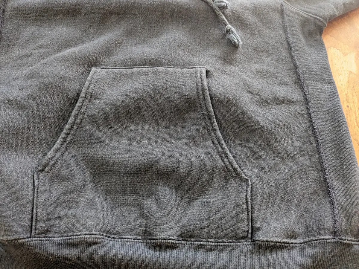 本命スウェット】チャンピオン・現行リバースウィーブパーカー（赤タグ