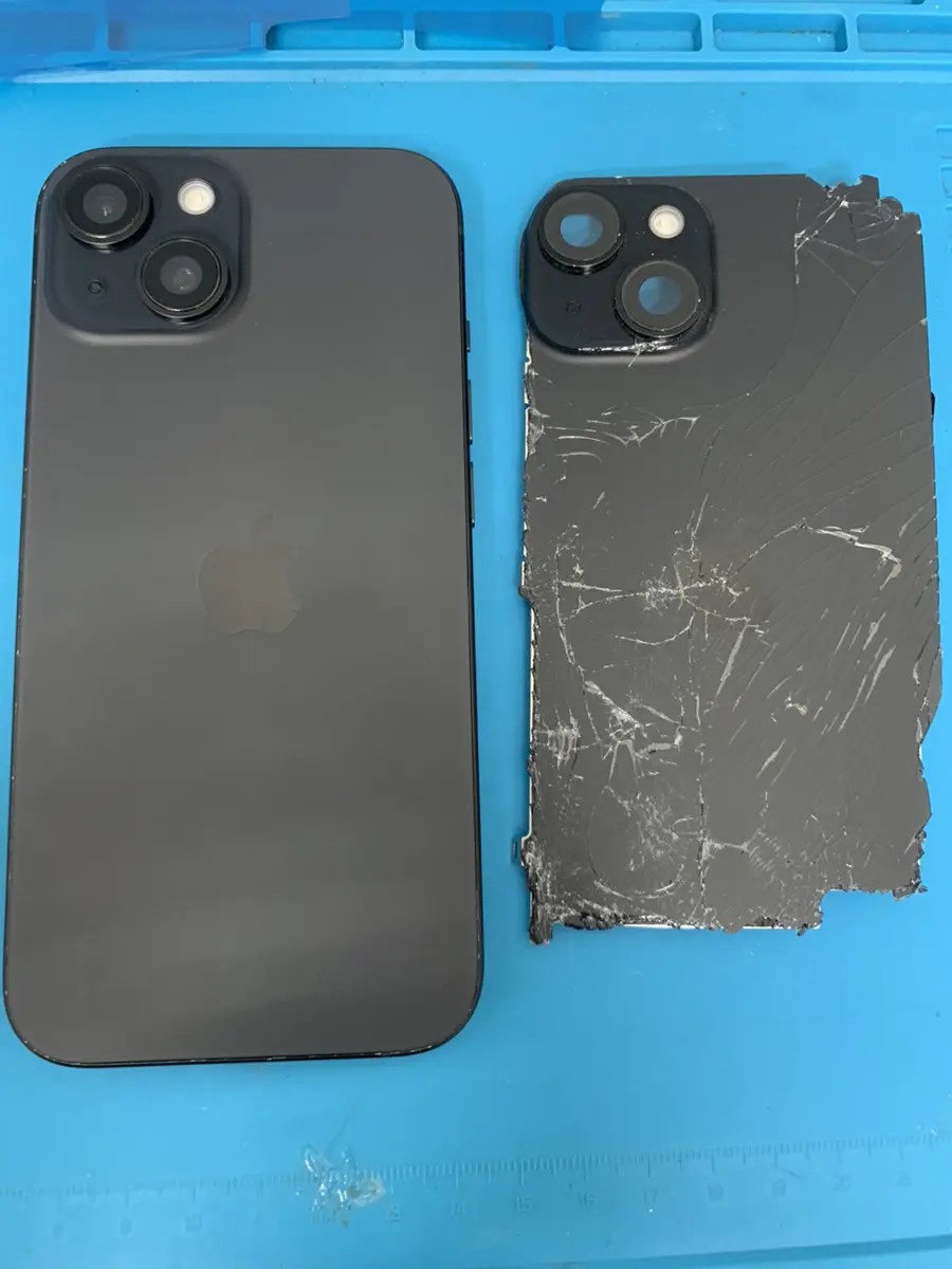 iPhone15 バックパネル交換【東久留米店】 - 最長1年保証 アイフォン