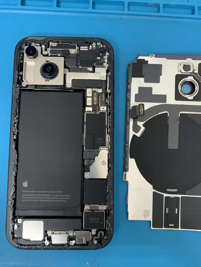 iPhone15 バックパネル交換【東久留米店】 - 最長1年保証 アイフォン