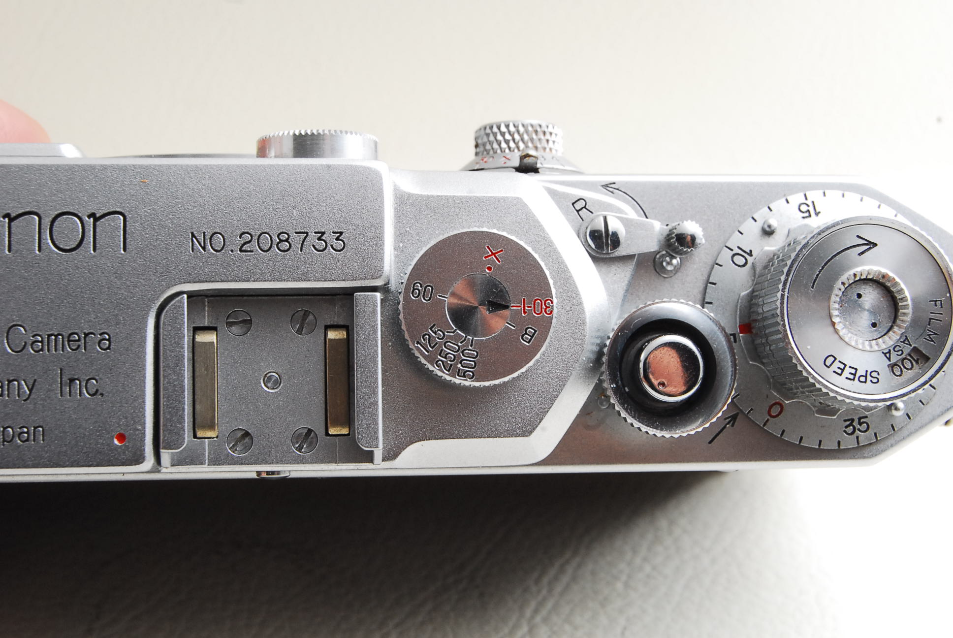 Canon II S改(2 S改)型フォーカルプレーン式カメラの各種ボタン類の