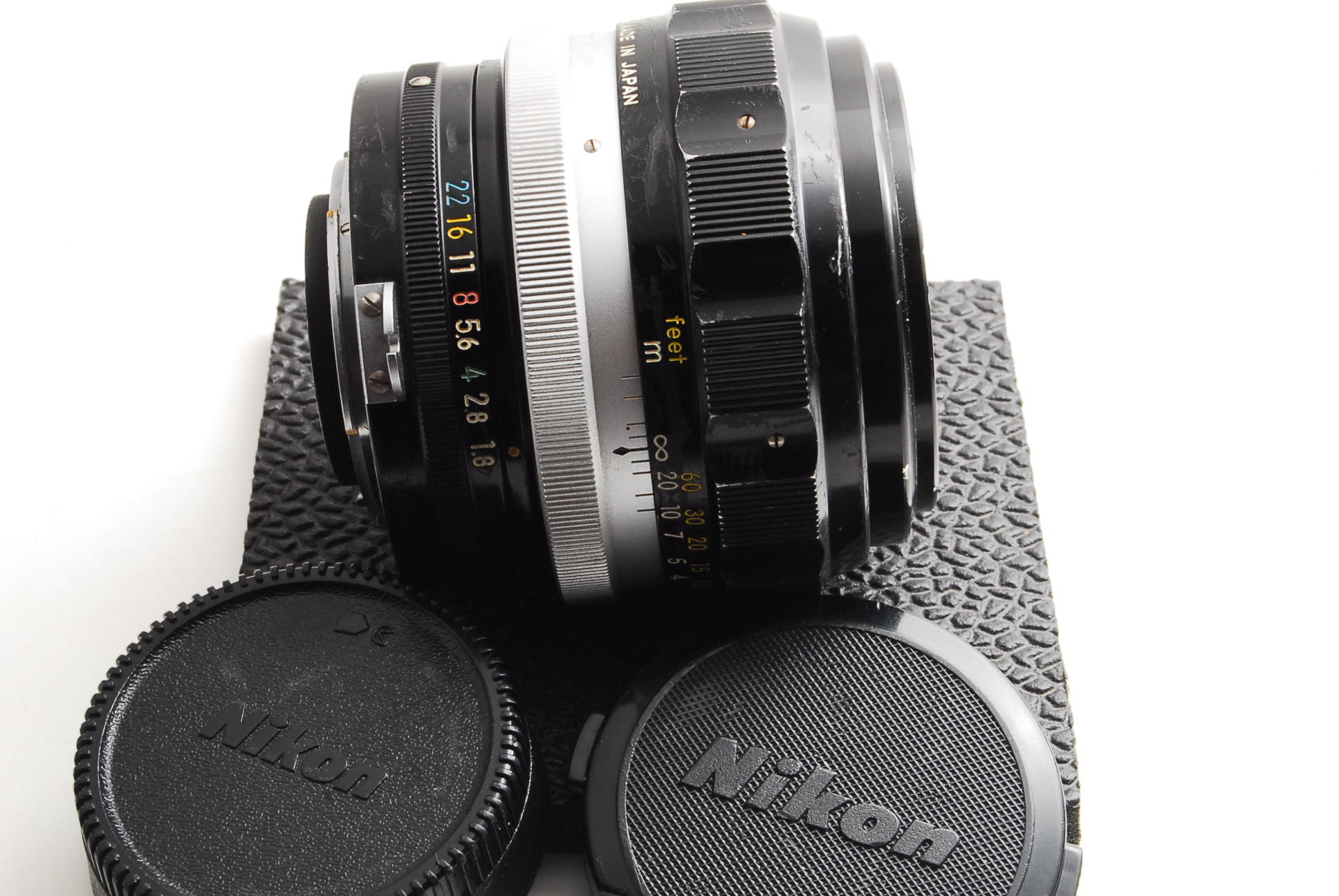 美品 NIKKOR-H Auto 85mm F1.8 分解清掃済み 美品 NIKKOR-H Auto 85mm