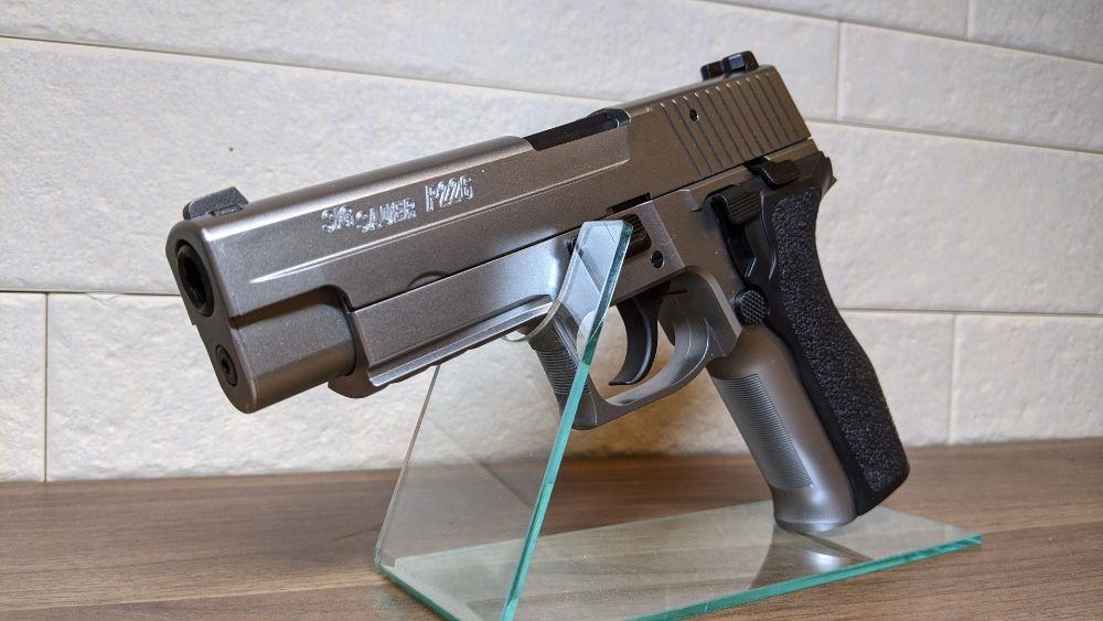 レビュー】東京マルイSIG SAUER P226E2 ステンレスモデル | おのまとぺ