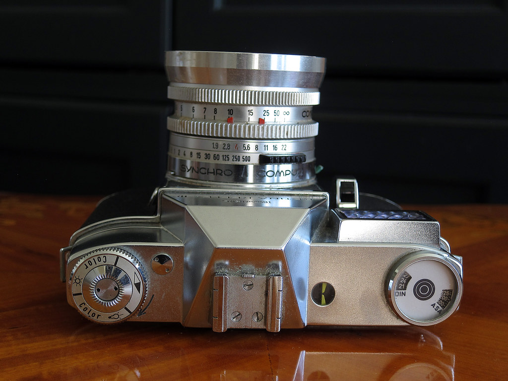 Kodak Retina Reflex III - Down the Road