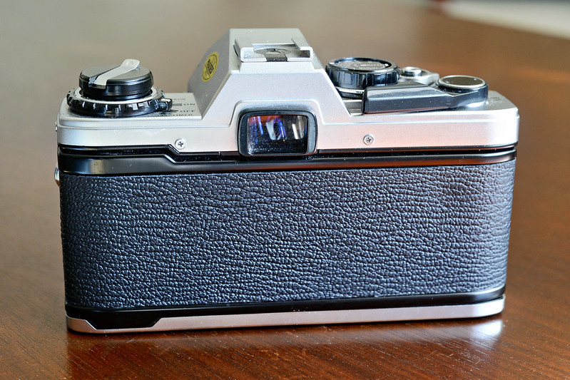 Olympus OM-10 - Down the Road