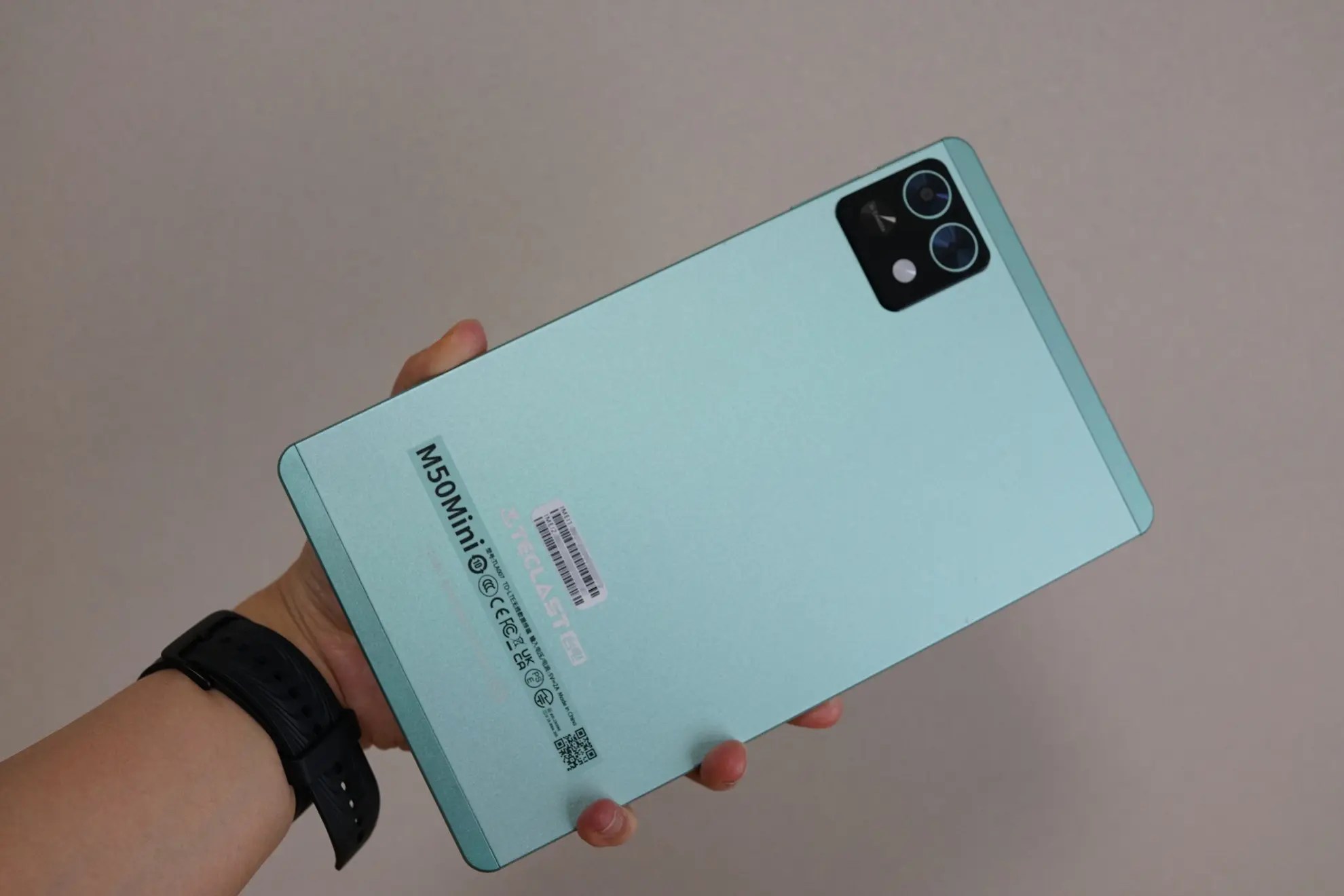 TECLAST M50 Mini レビュー 片手持ちに丁度良いサイズの8.7インチTÜV低